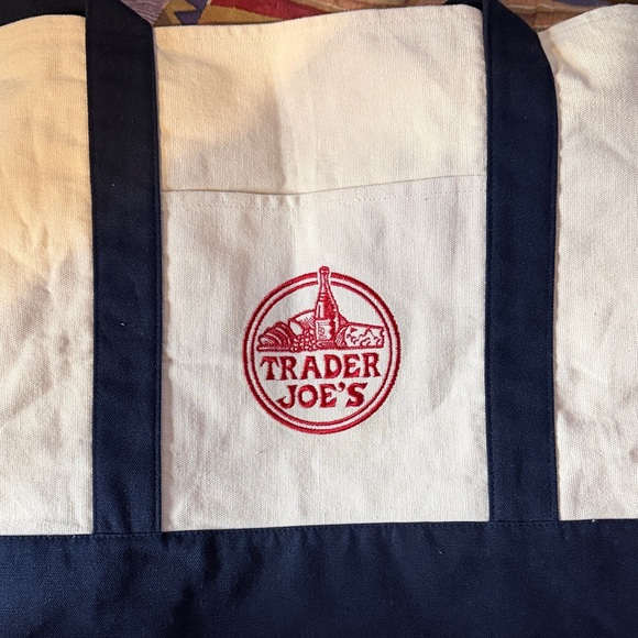 Trader Joe’s Navy and White /Off White Tote Bag NWT - Picture 4 of 4
